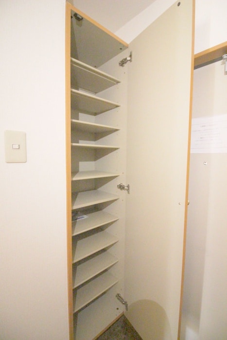 物件内観写真16　(靴箱)