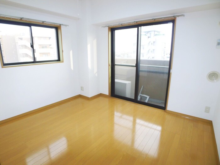 物件内観写真9　(居室)