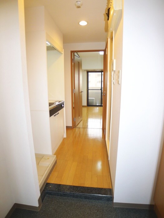 物件内観写真16　(玄関)