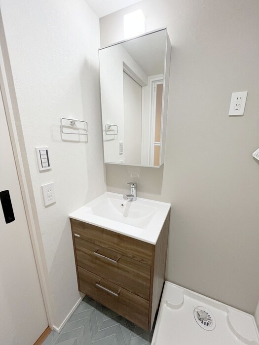 物件内観写真11　(洗面)