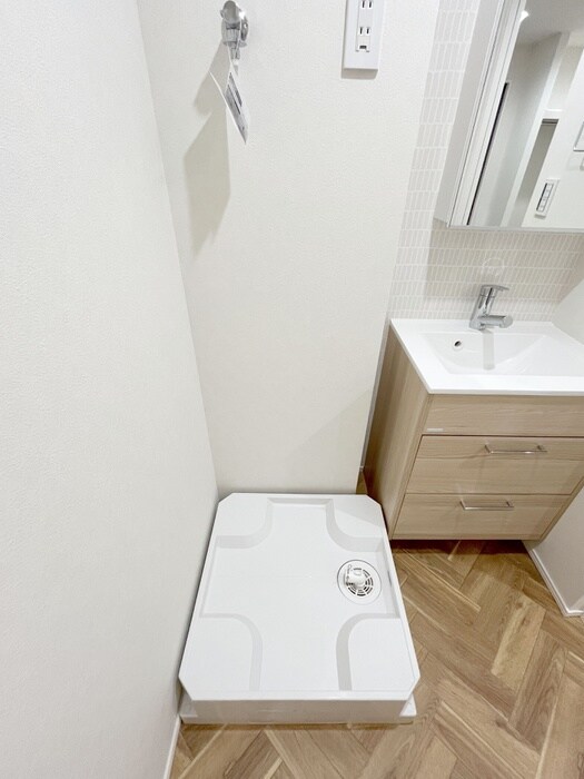 物件内観写真12　(洗濯機置場)