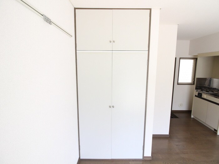 物件内観写真12　(収納)