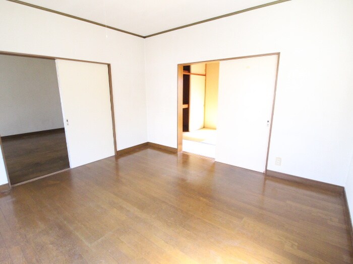 物件内観写真8　(居室)