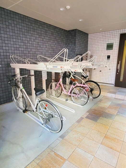 物件外観写真5　(駐輪場)