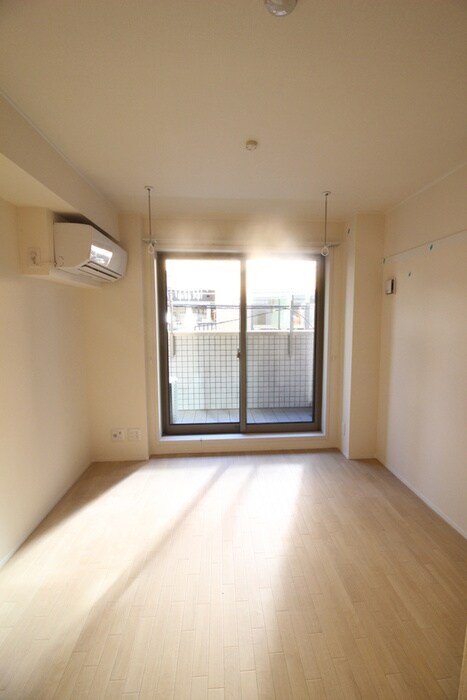 物件内観写真10　(室内からの展望)