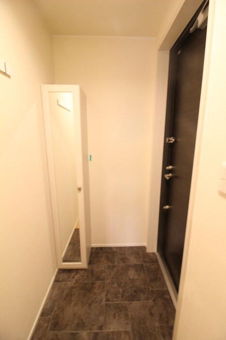 物件内観写真17　(玄関)
