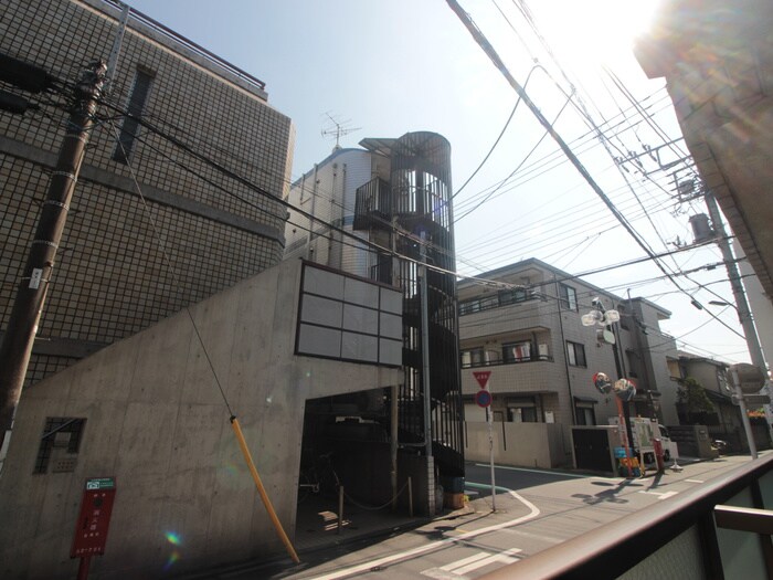 物件内観写真16　(室内からの展望)