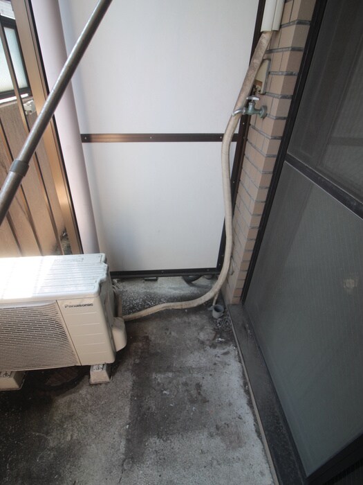 物件内観写真18　(洗濯機置場)