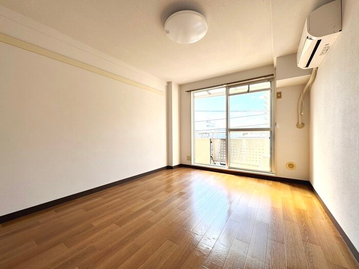 物件内観写真9　(居室)