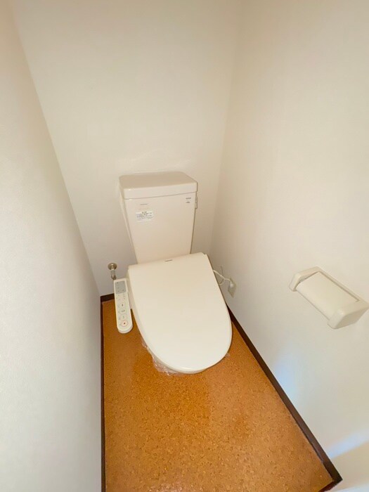 物件内観写真12　(トイレ)