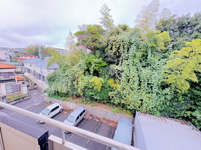 物件内観写真15　(室内からの展望)