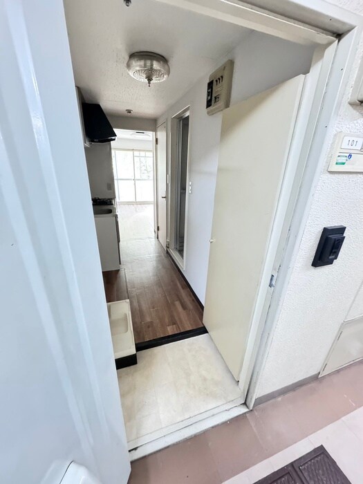 物件内観写真19　(玄関)