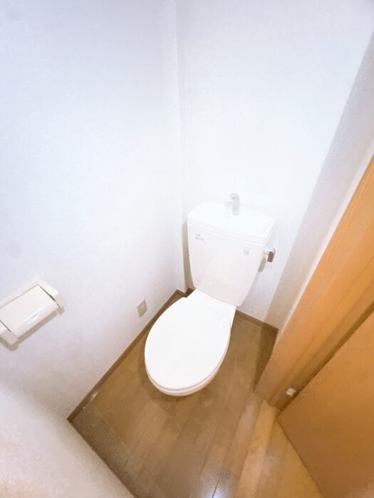 物件内観写真14　(トイレ)