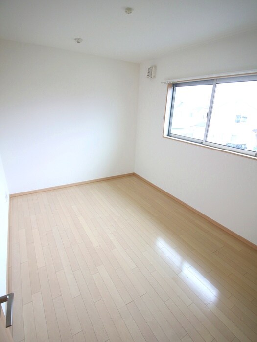 物件内観写真16　(室内からの展望)