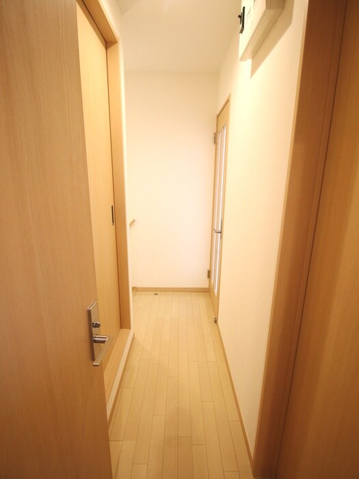 物件内観写真22　(廊下)