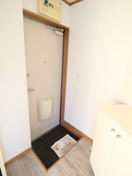 物件内観写真15　(玄関)