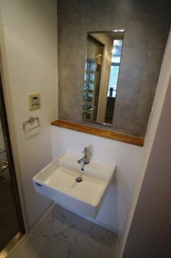 物件内観写真11　(洗面)