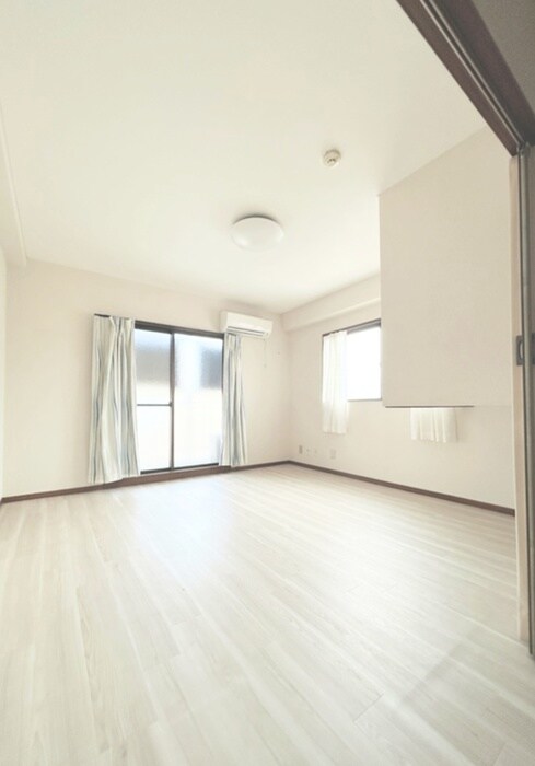 物件内観写真10　(居室)