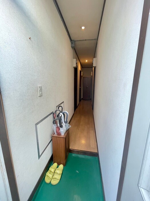 物件外観写真5　(エントランス部分)