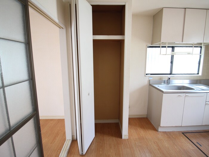 物件内観写真8　(収納)