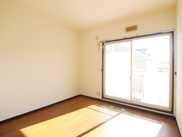 物件内観写真8　(居室)