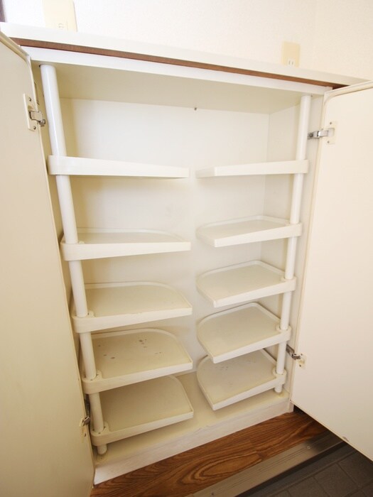 物件内観写真18　(靴箱)