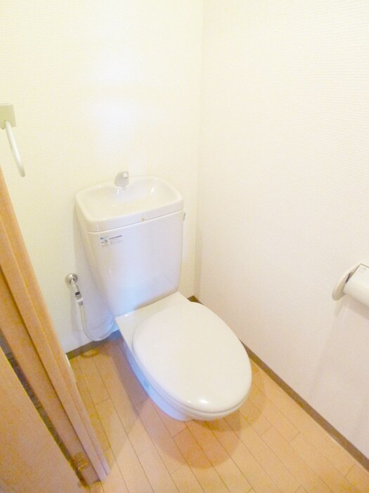 物件内観写真16　(トイレ)