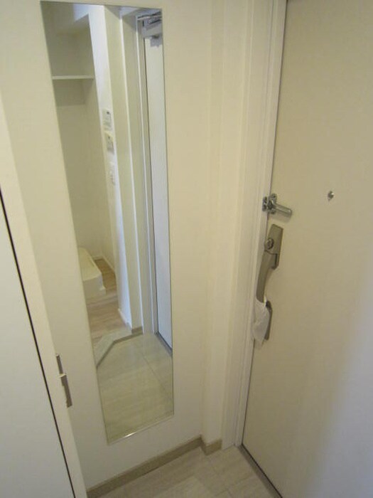 物件内観写真15　(玄関)