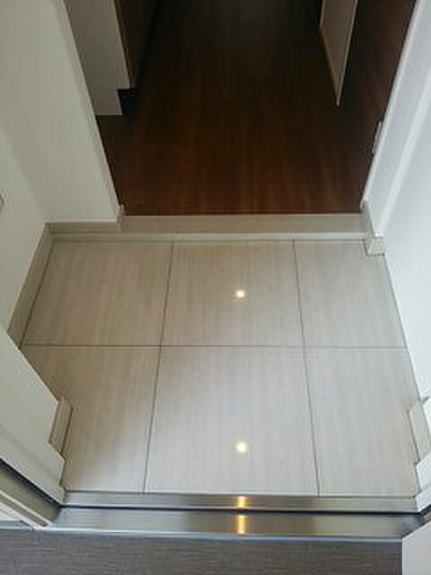 物件内観写真15　(玄関)