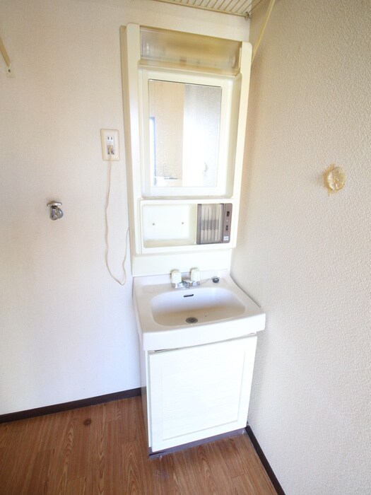 物件内観写真11　(洗面)