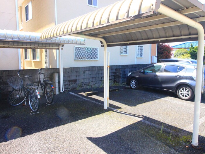 物件外観写真3　(駐輪場)