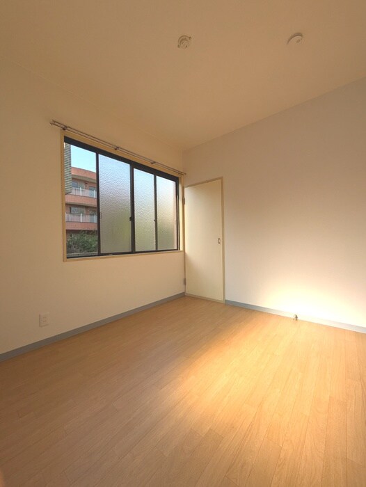 物件内観写真10　(居室)