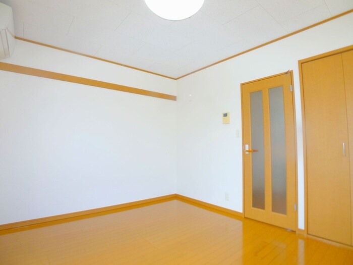 物件内観写真11　(居室)