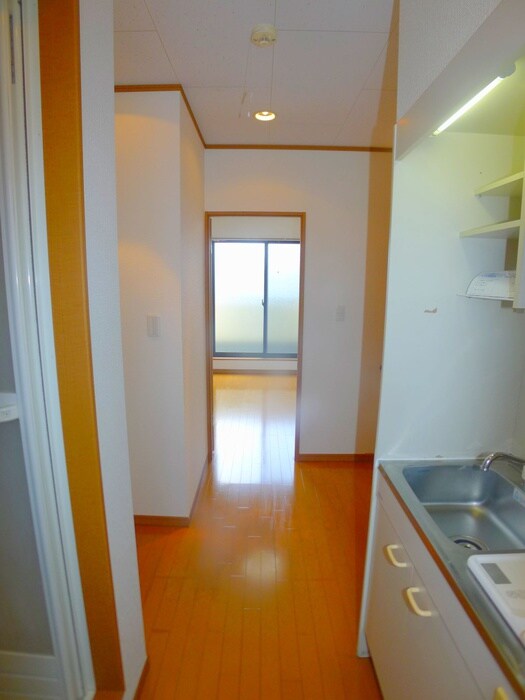 物件内観写真15　(廊下)