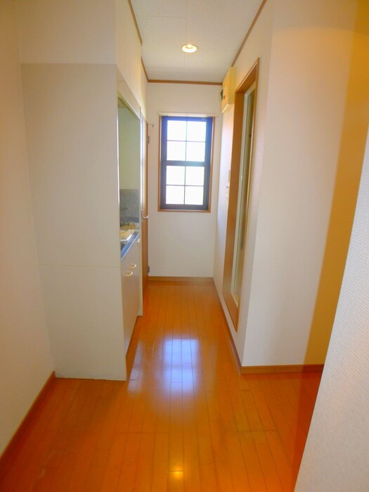 物件内観写真22　(廊下)