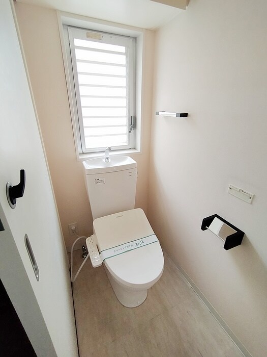 物件内観写真14　(トイレ)