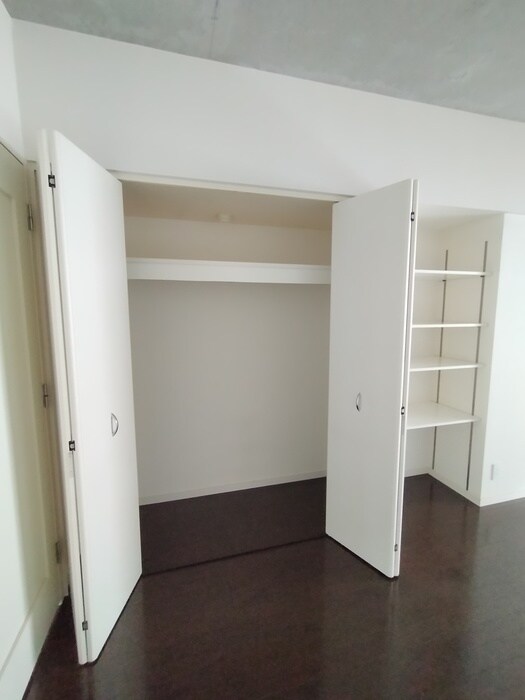 物件内観写真18　(収納)