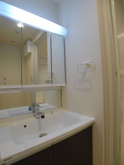 物件内観写真9　(洗面)