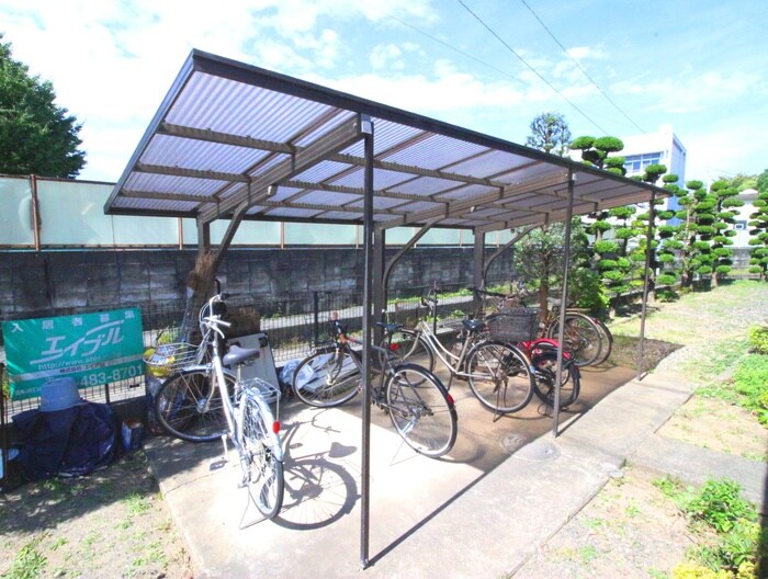 物件外観写真4　(駐輪場)