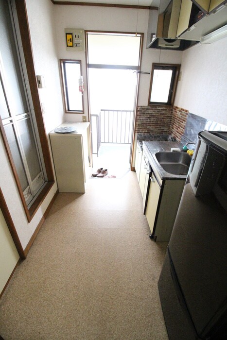 物件内観写真12　(玄関)