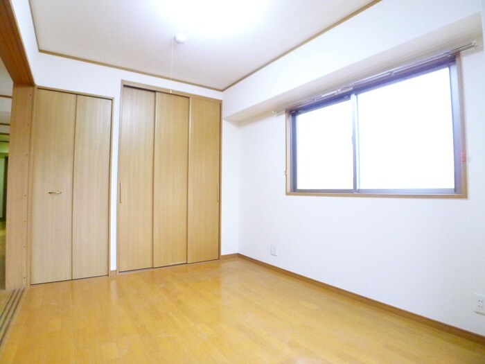 物件内観写真10　(居室)