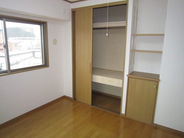 物件内観写真16　(収納)