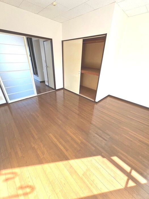 物件内観写真9　(居室)