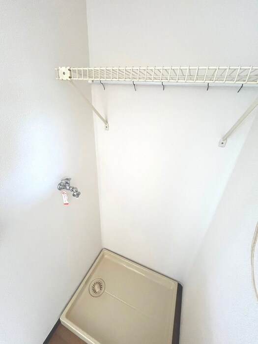 物件内観写真16　(洗濯機置場)