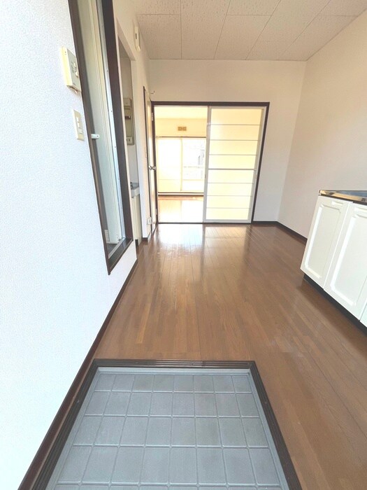 物件内観写真21　(玄関)