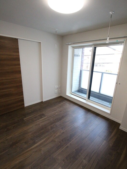 物件内観写真9　(居室)