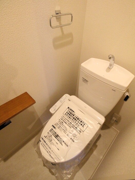 物件内観写真12　(トイレ)