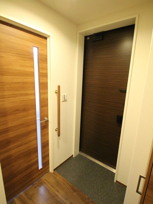 物件内観写真20　(玄関)