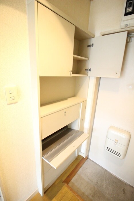 物件内観写真17　(靴箱)