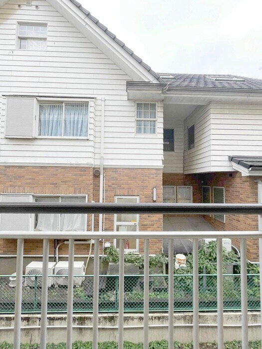 物件内観写真15　(室内からの展望)